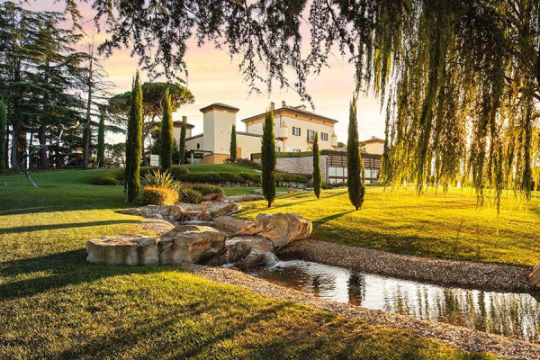 Golf und Spa im Luxushotel in den Hügeln von Bologna